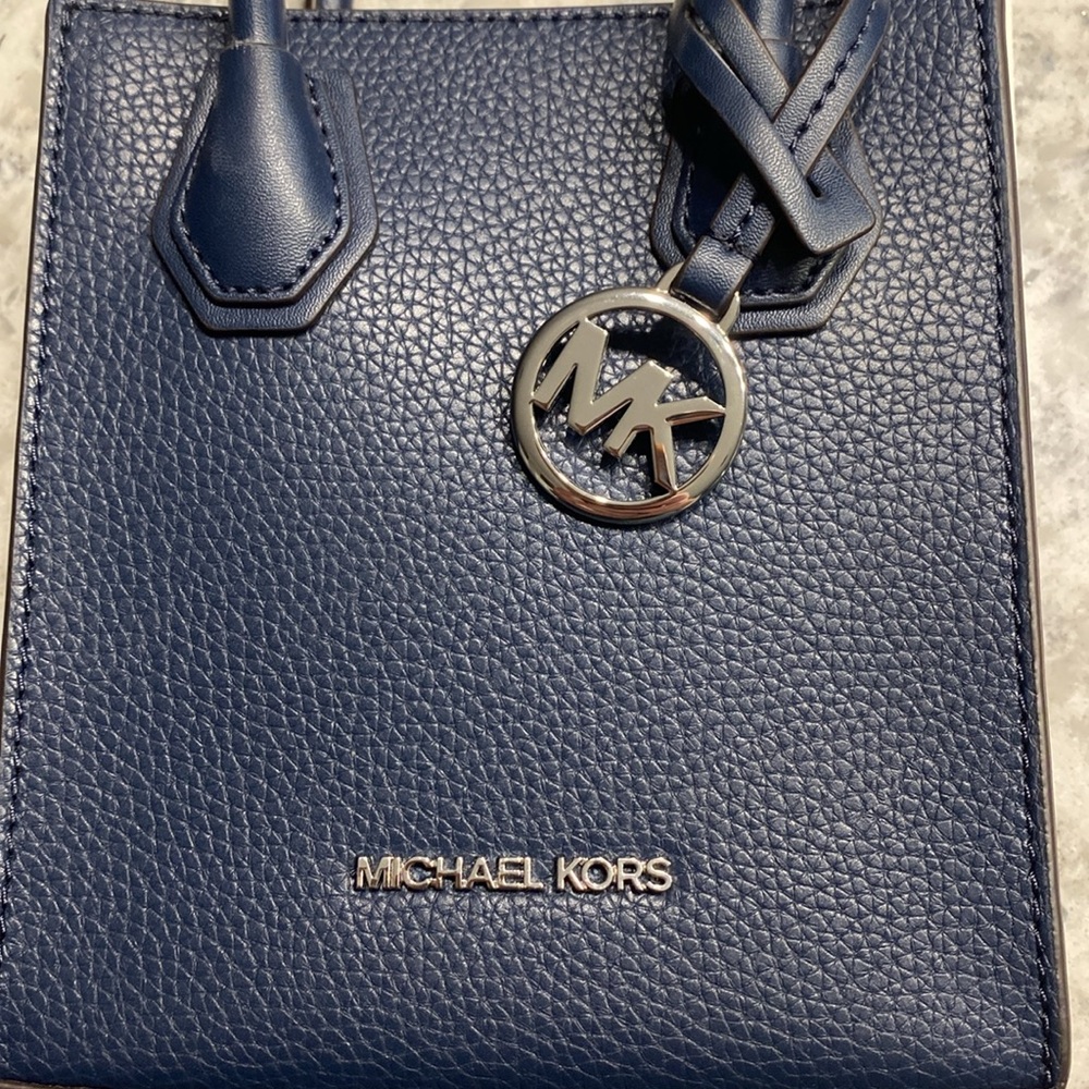 NWT MICHAEL Michael Kors Mercer Extra Small Pebbled Leather Crossbody - Picture 2 of 8